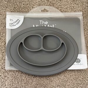 EZPZ Gray Silicone Suction Plate